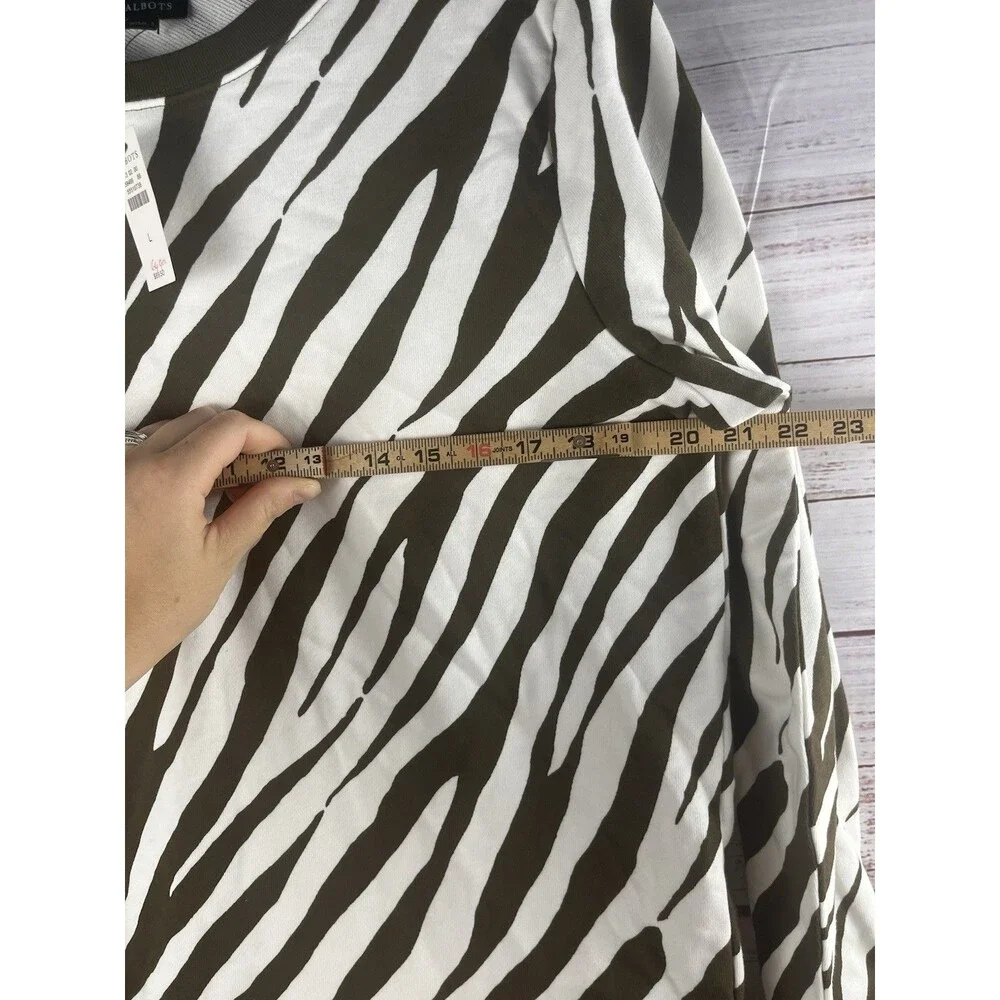 TALBOTS Zebra Print Sweater Women’s Large mod wife Green/white Long Sleeve NWT